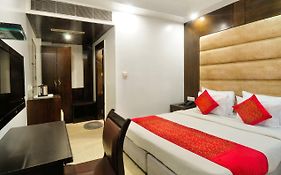Hotel Benz International Karol Bagh 3*